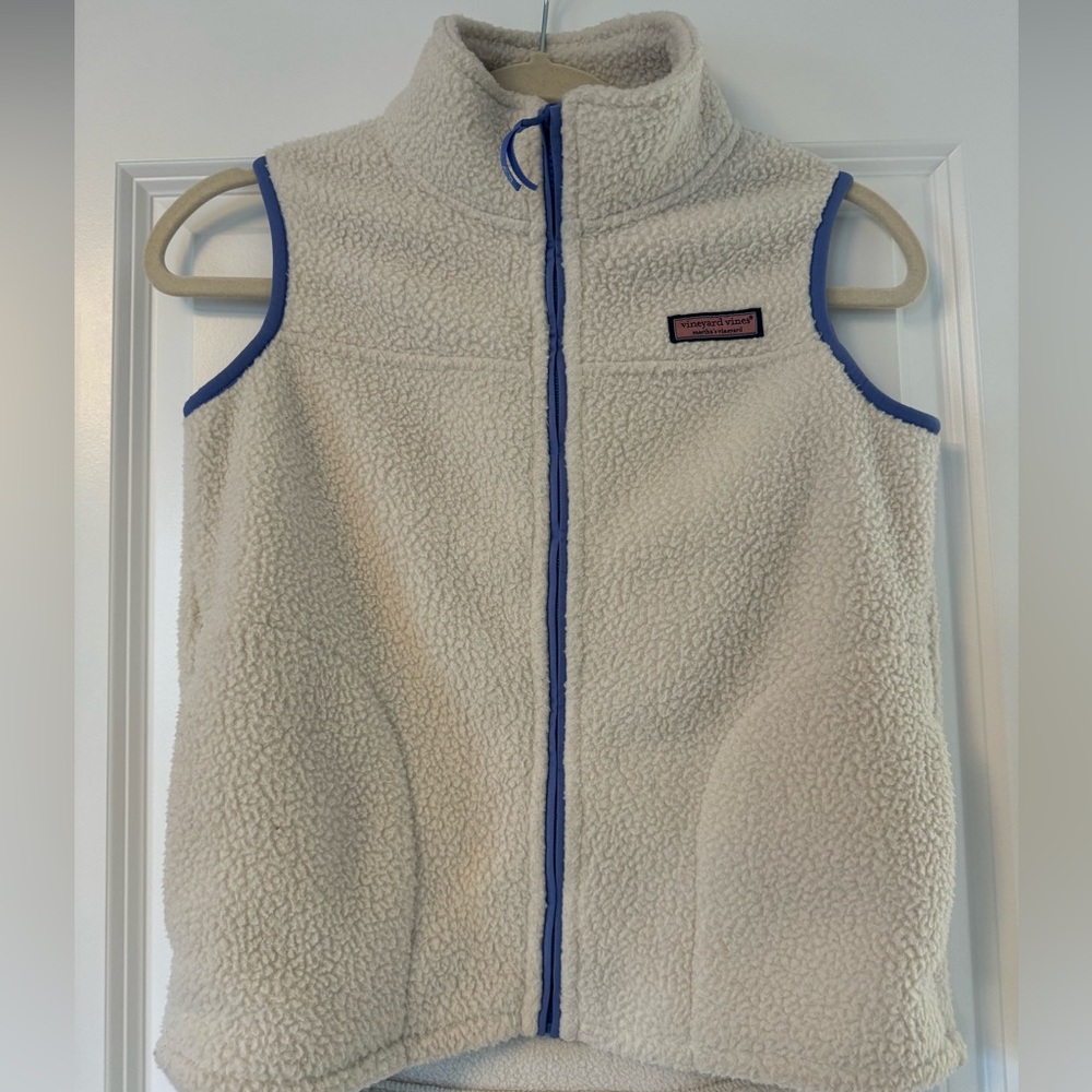 Vineyard Vines fleece vest